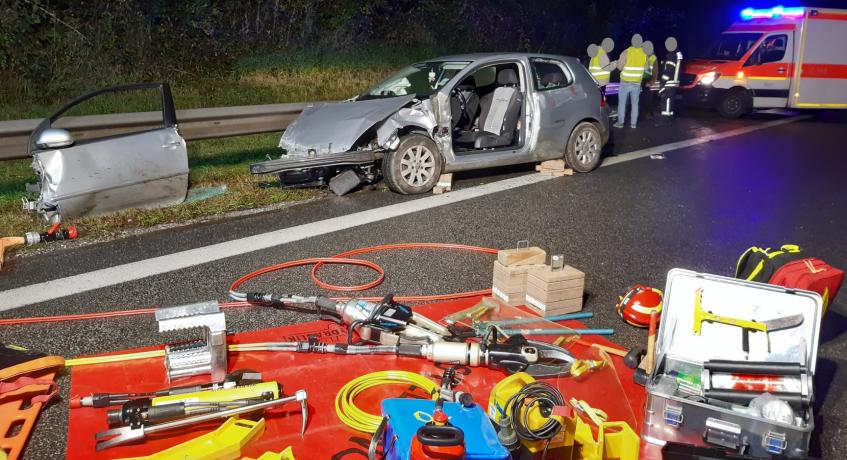Schwerer Verkehrsunfall auf der Autobahn A8