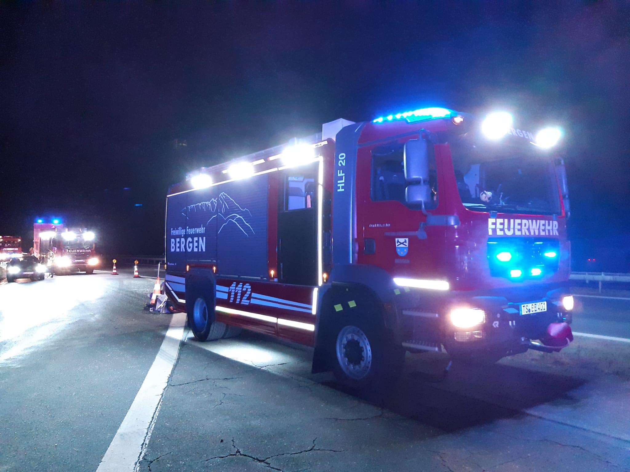 Alarmierung B3 LKW auf Autobahn
