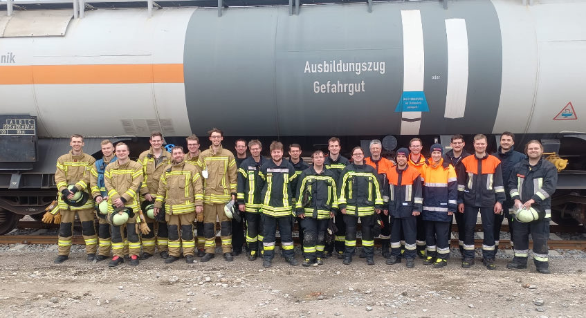 Übung mit dem Ausbildungszug Gefahrgut